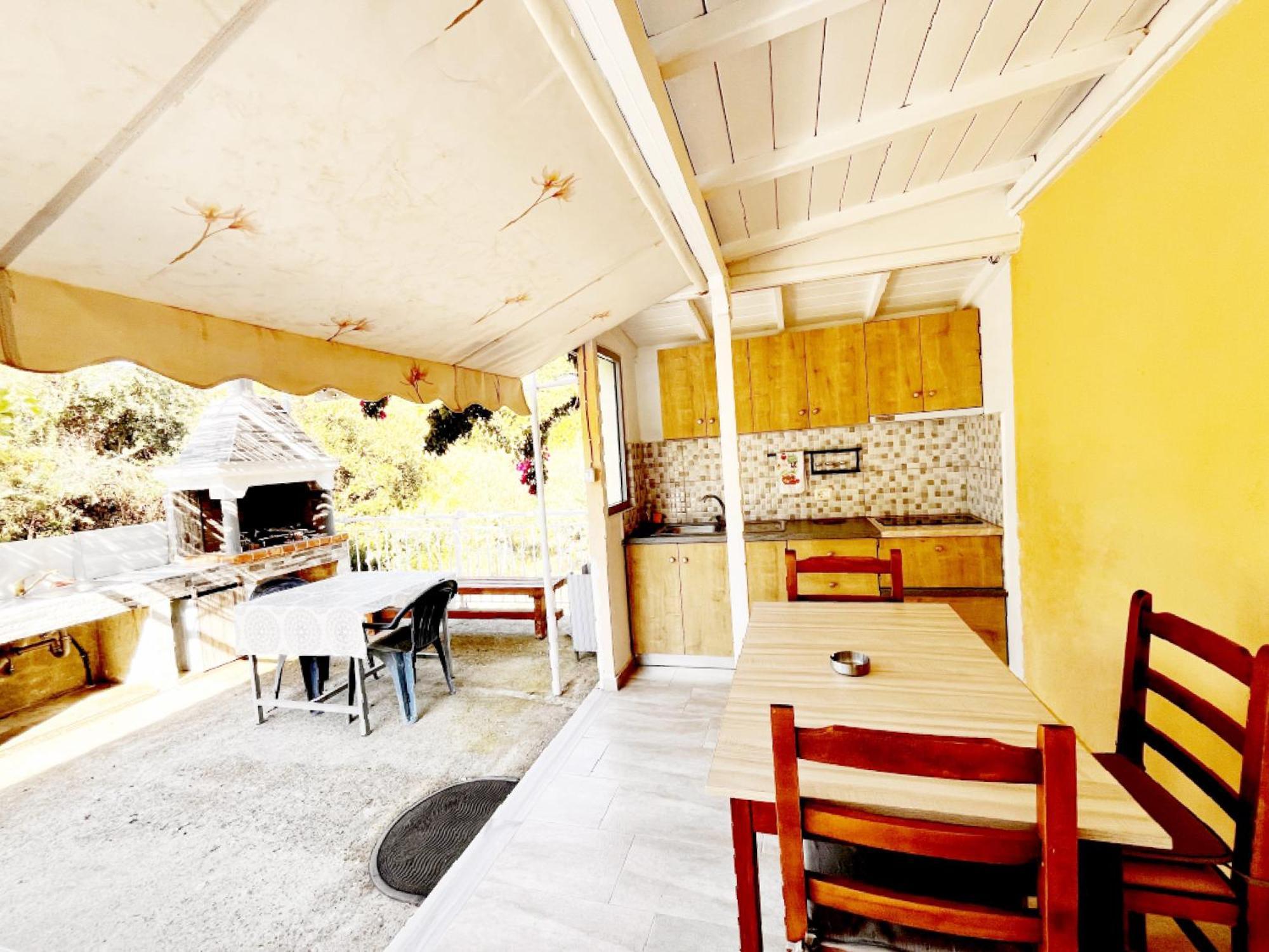 Garden Rooms Himare Exteriör bild